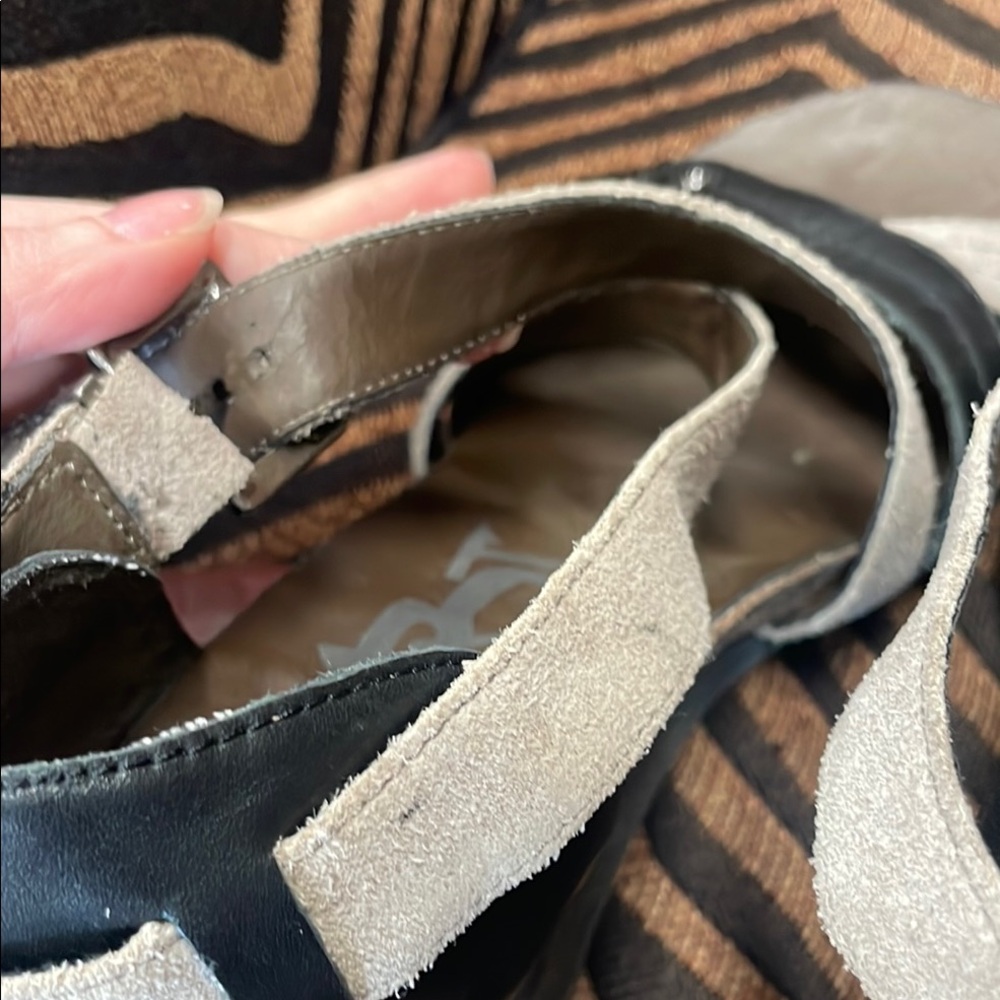 OTBT Black and Cream Heels with Criss-Cross Straps - Picture 9 of 9